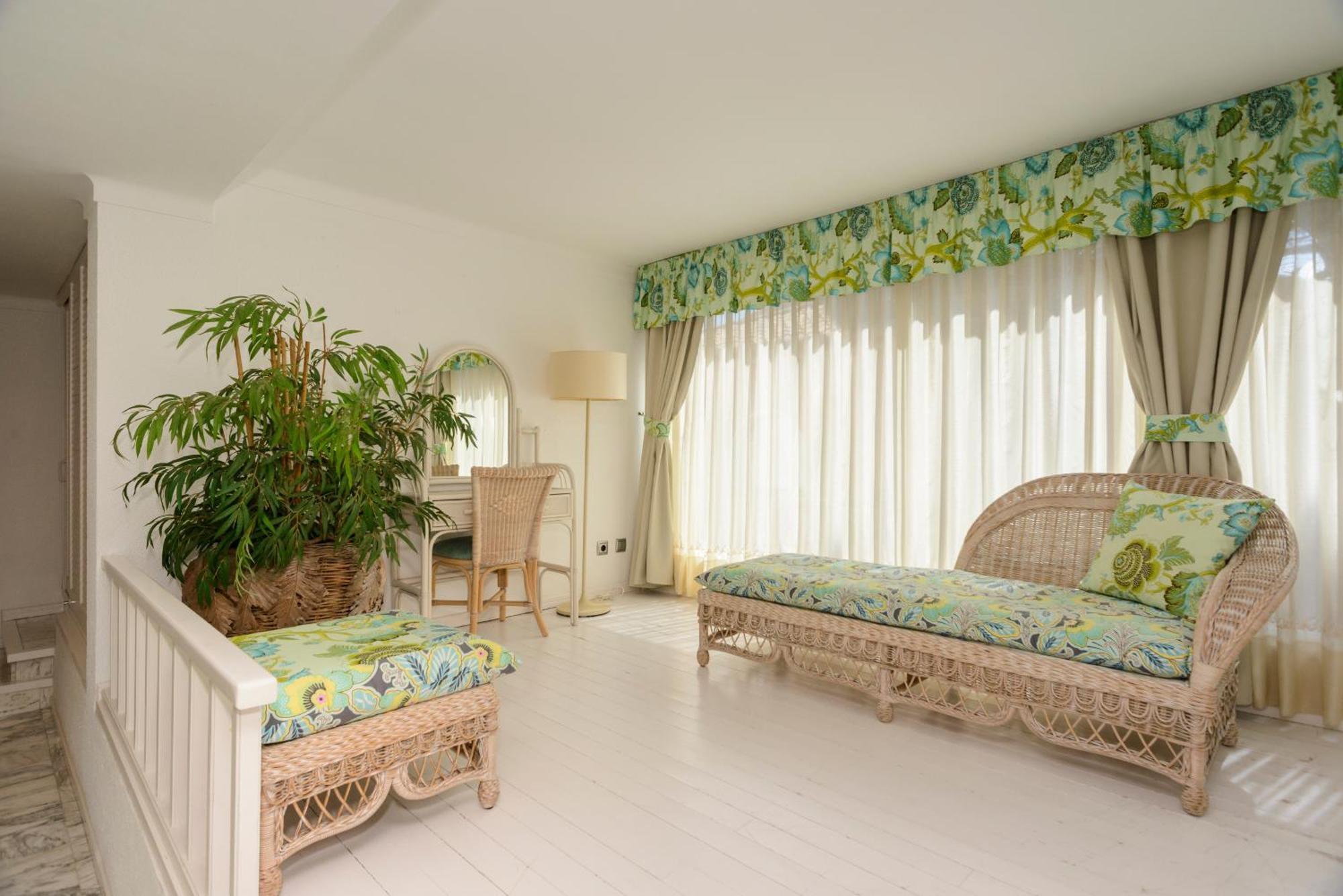 Villa Requesens On Canal Empuriabrava Exteriér fotografie