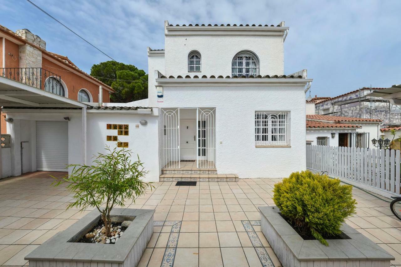 Villa Requesens On Canal Empuriabrava Exteriér fotografie