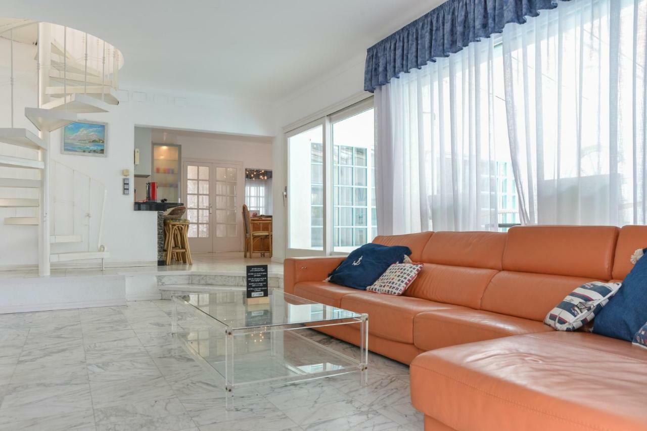 Villa Requesens On Canal Empuriabrava Exteriér fotografie